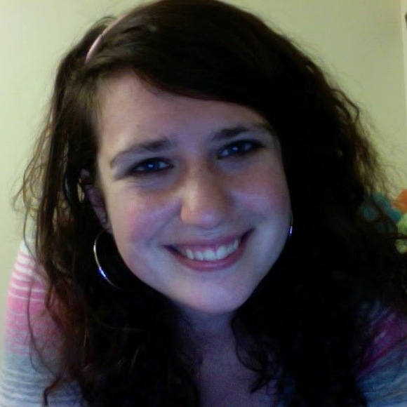 Meet your Posher, Ayelet - Picture 1 of 1